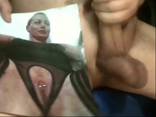 Kater xxx tribute - ins gesicht und auf die fotze abgesahnt